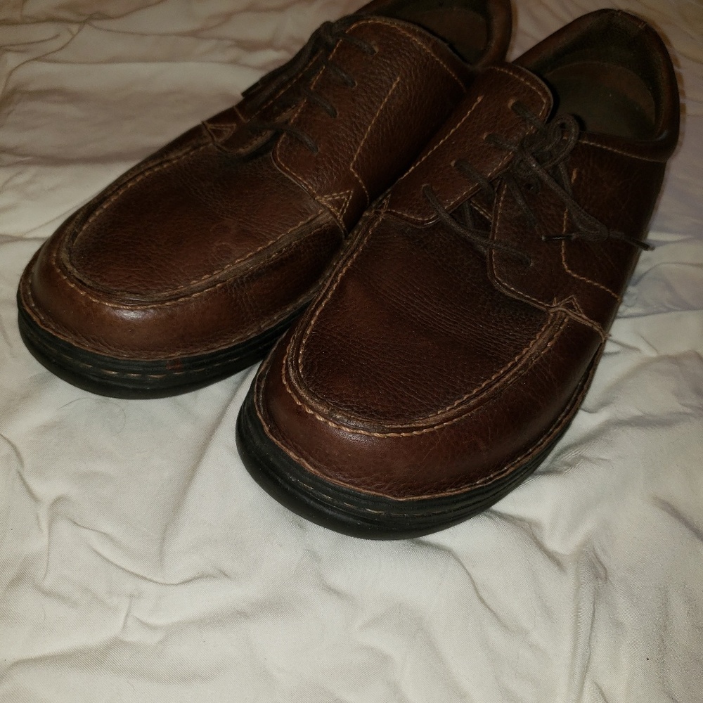 Deer Stags Men's Distressed Leather Shoes